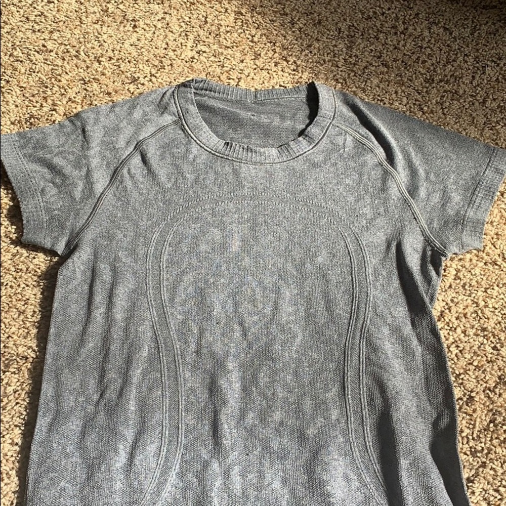 Lululemon t shirt